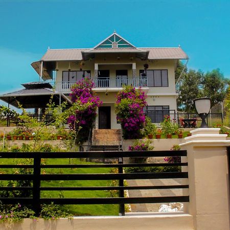 Blue Lake Kanthalloor Exterior foto
